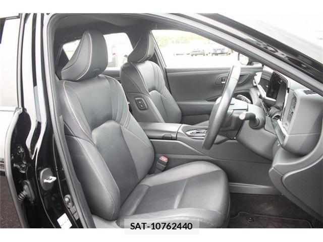 Toyota Crown Crossover 2022-12 6263600-22