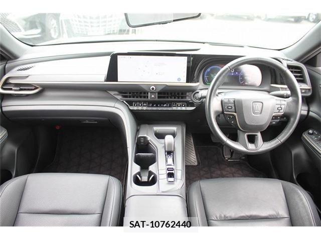 Toyota Crown Crossover 2022-12 6263600-24