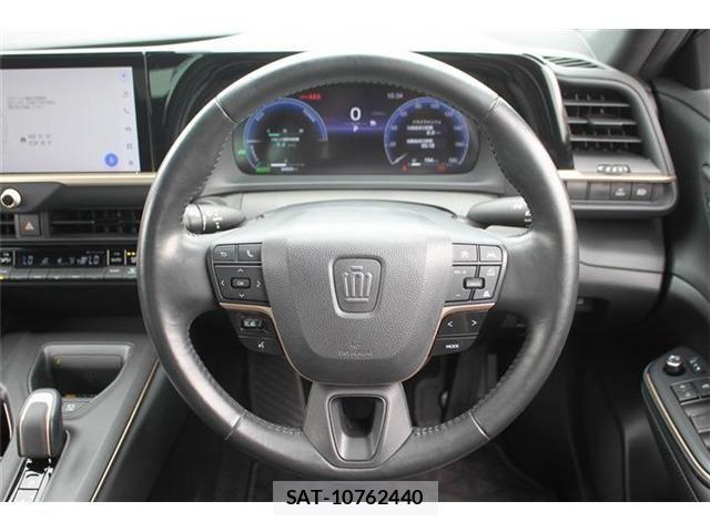 Toyota Crown Crossover 2022-12 6263600-25