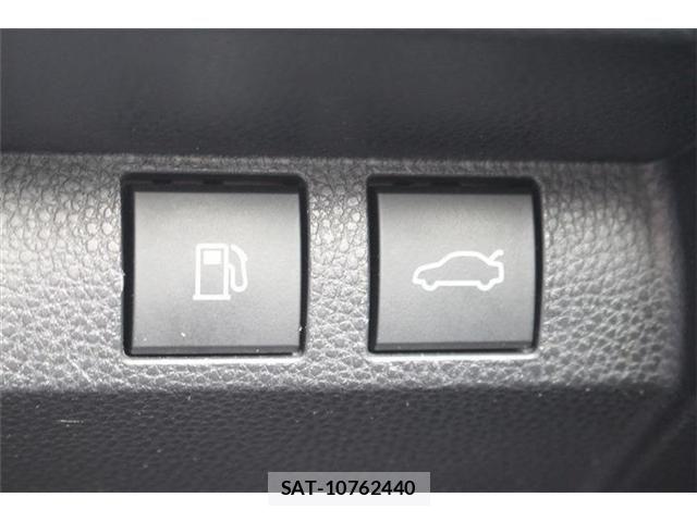 Toyota Crown Crossover 2022-12 6263600-4