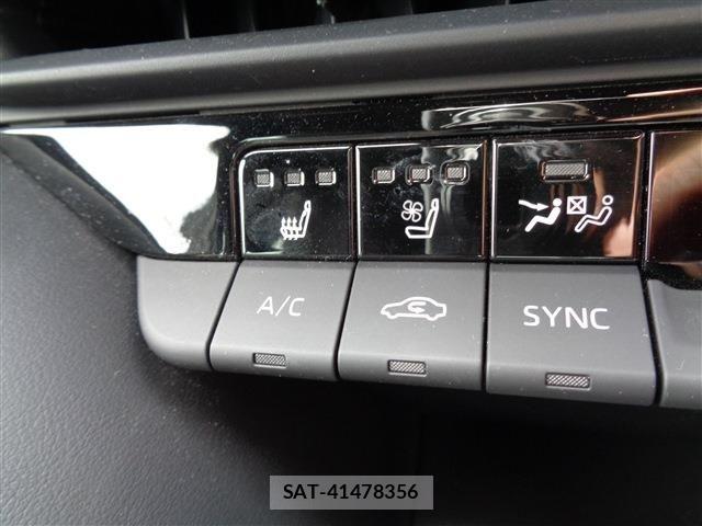 Toyota Crown Crossover 2023-11 6525845-25