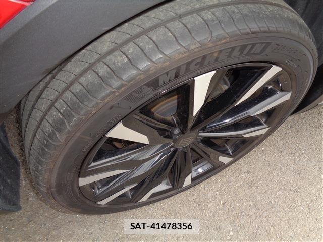 Toyota Crown Crossover 2023-11 6525845-8