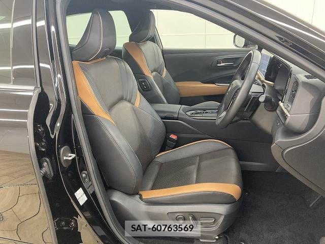 Toyota Crown Crossover 2023-01 6544540-4