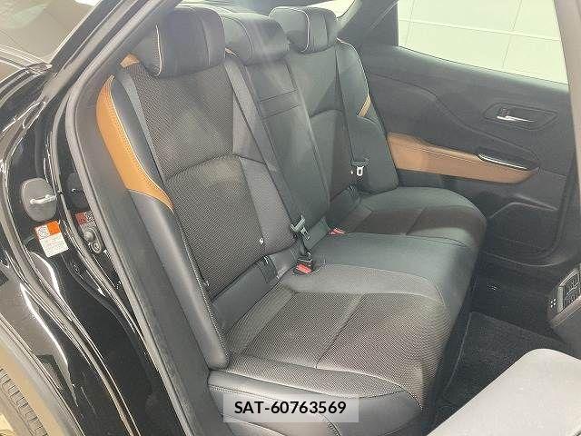 Toyota Crown Crossover 2023-01 6544540-5