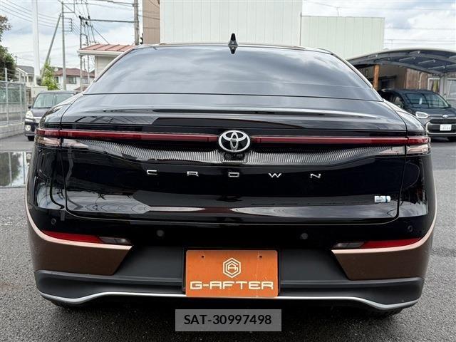 Toyota Crown Crossover 2022-12 6611190-9