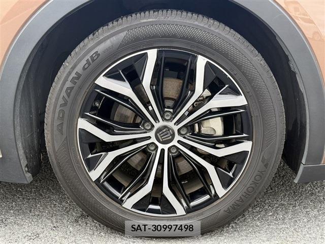 Toyota Crown Crossover 2022-12 6611190-13