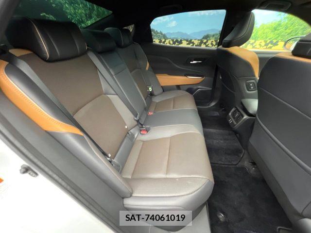 Toyota Crown Crossover 2023-03 6641384-10