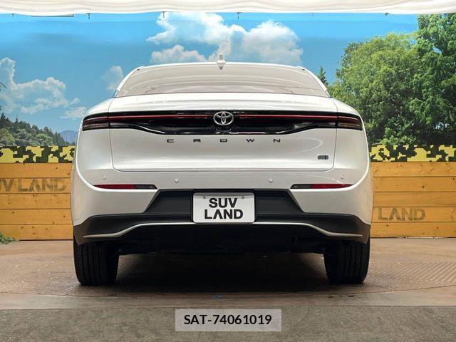 Toyota Crown Crossover 2023-03 6641384-16
