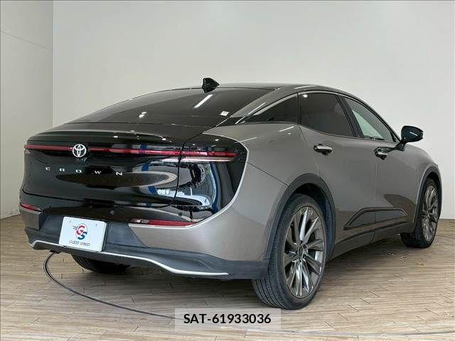 Toyota Crown Crossover 2022-09 6670951-15