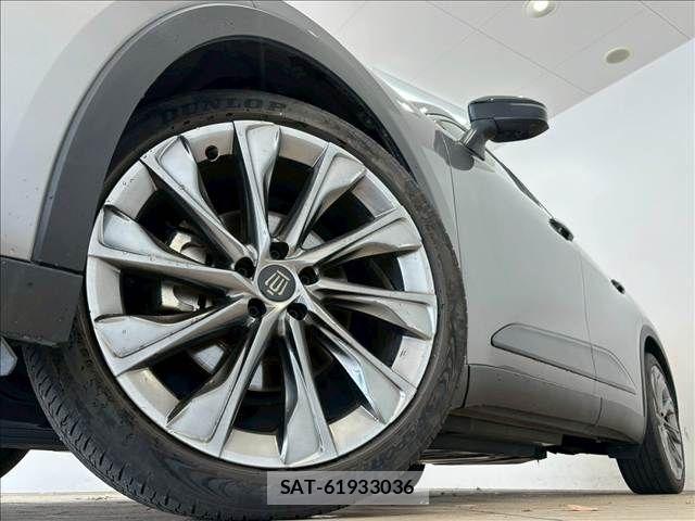 Toyota Crown Crossover 2022-09 6670951-17