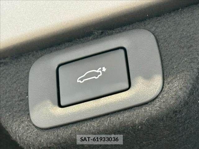 Toyota Crown Crossover 2022-09 6670951-6