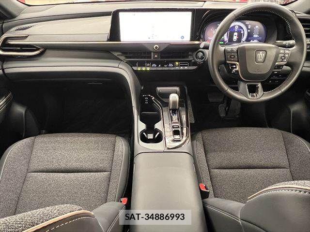 Toyota Crown Crossover 2024-07 6670952-2
