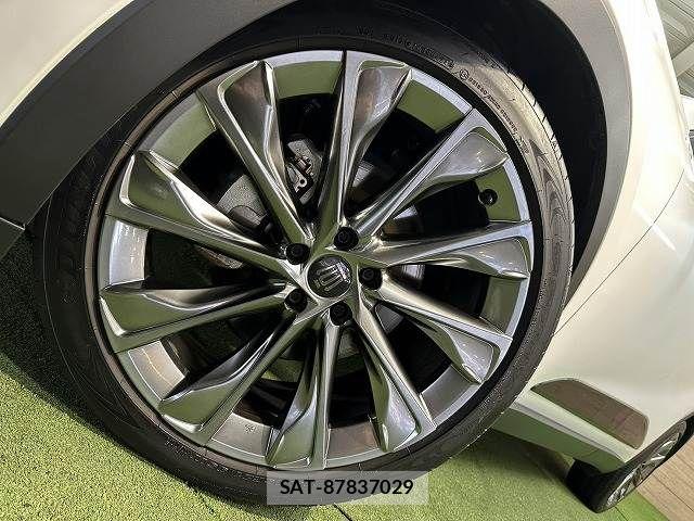 Toyota Crown Crossover 2024-04 6670948-11