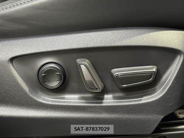 Toyota Crown Crossover 2024-04 6670948-14