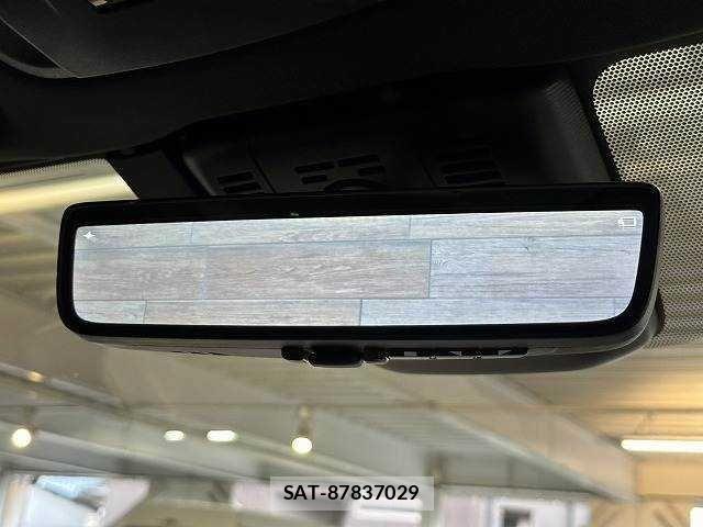 Toyota Crown Crossover 2024-04 6670948-4