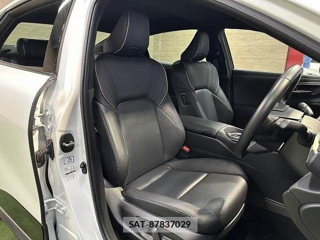 Toyota Crown Crossover 2024-04 6670948-8