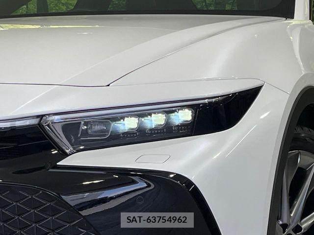Toyota Crown Crossover 2023-03 6675467-12