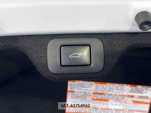 Toyota Crown Crossover 2023-03 6675467-7