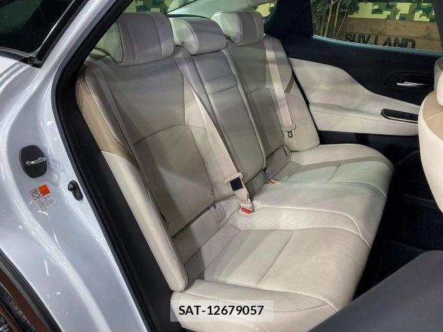Toyota Crown Crossover 2023-03 6675464-9