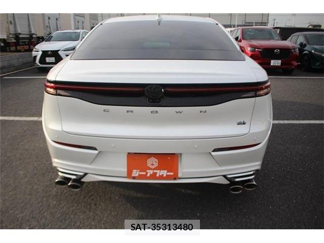 Toyota Crown Crossover 2022-11 6675462-9