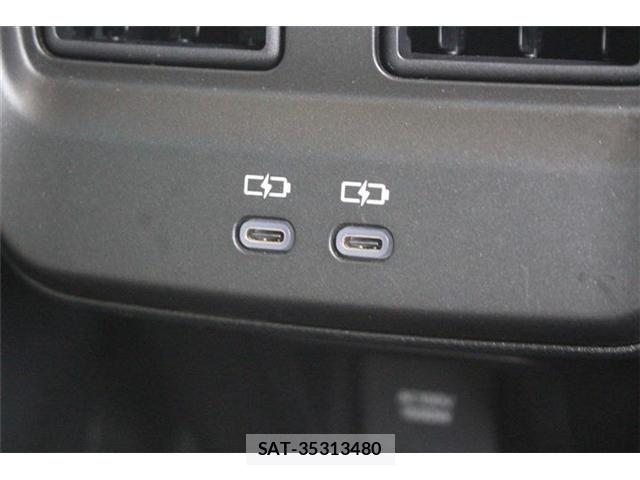 Toyota Crown Crossover 2022-11 6675462-23