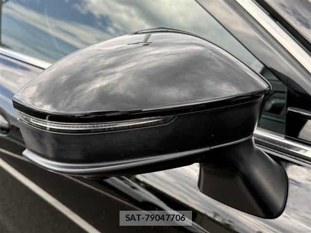 Toyota Crown Crossover 2022-12 6682618-27