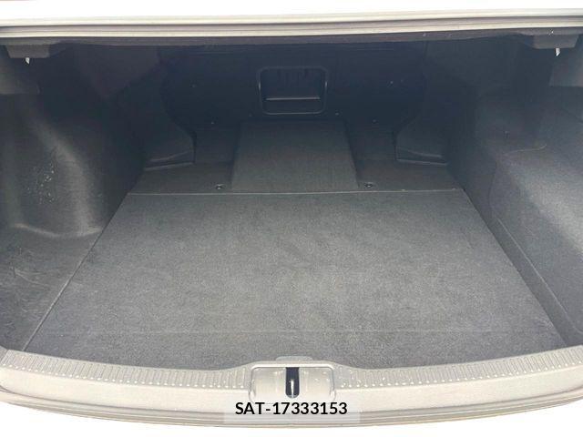 Toyota Crown Crossover 2023-06 6715898-9