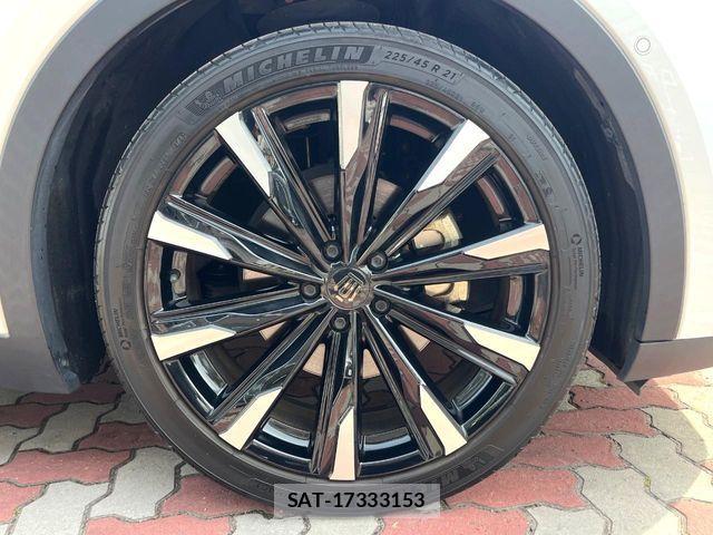 Toyota Crown Crossover 2023-06 6715898-12