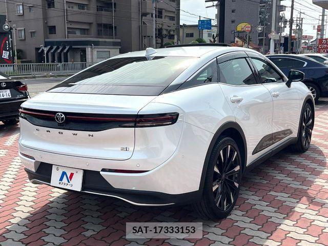 Toyota Crown Crossover 2023-06 6715898-16