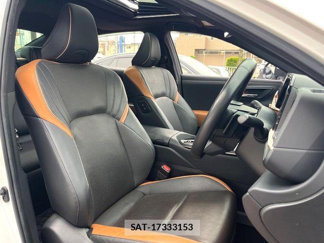 Toyota Crown Crossover 2023-06 6715898-7