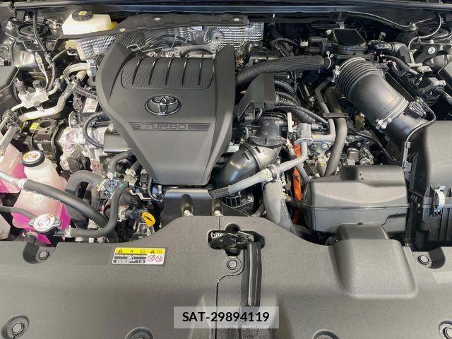 Toyota Crown Crossover 2023-07 6715893-17