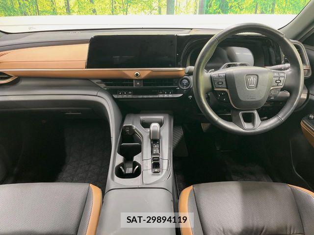 Toyota Crown Crossover 2023-07 6715893-1