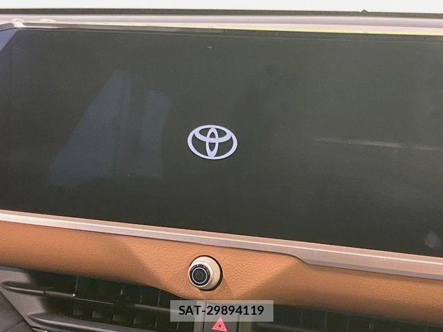 Toyota Crown Crossover 2023-07 6715893-4