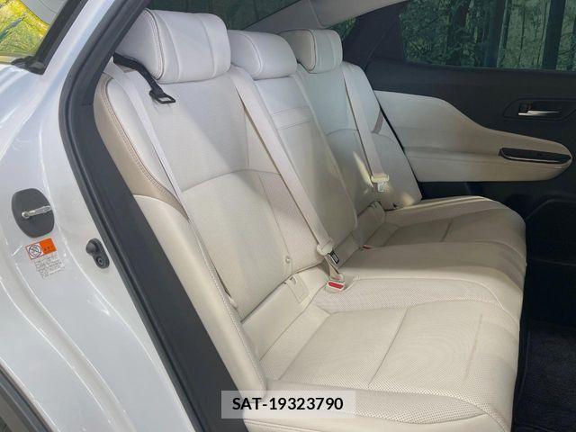 Toyota Crown Crossover 2024-03 6715910-8