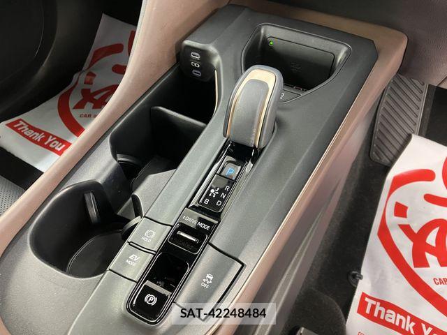 Toyota Crown Crossover 2023-03 6715897-13