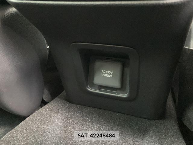 Toyota Crown Crossover 2023-03 6715897-18