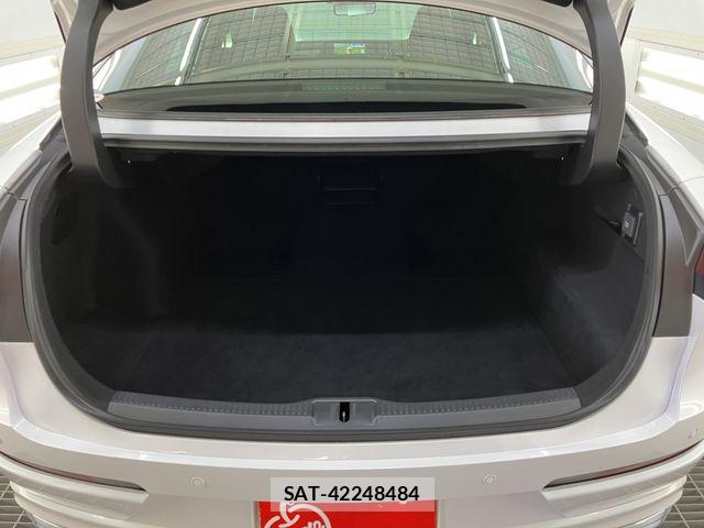 Toyota Crown Crossover 2023-03 6715897-20