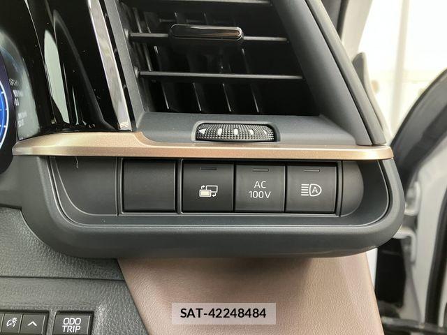 Toyota Crown Crossover 2023-03 6715897-5