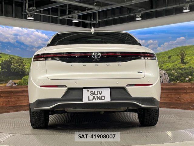 Toyota Crown Crossover 2023-05 6751113-14