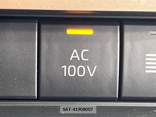 Toyota Crown Crossover 2023-05 6751113-6