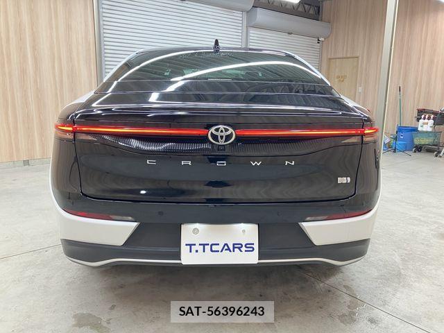 Toyota Crown Crossover 2024-01 6751115-24