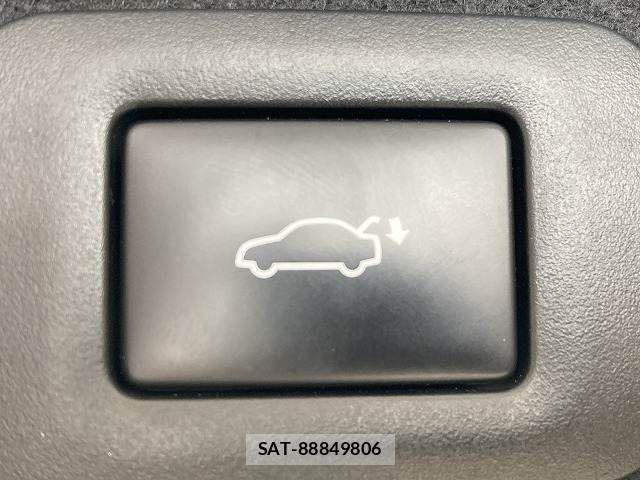 Toyota Crown Crossover 2023-08 6814337-9