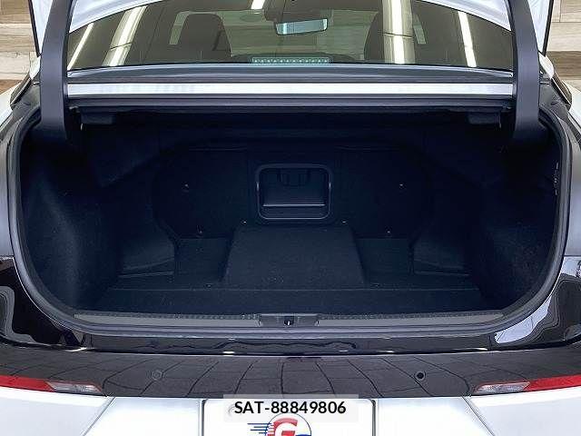 Toyota Crown Crossover 2023-08 6814337-13