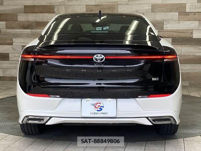 Toyota Crown Crossover 2023-08 6814337-14