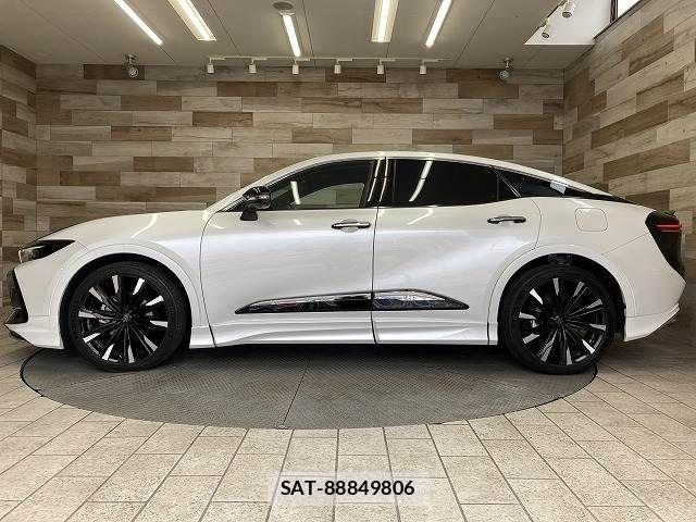 Toyota Crown Crossover 2023-08 6814337-15