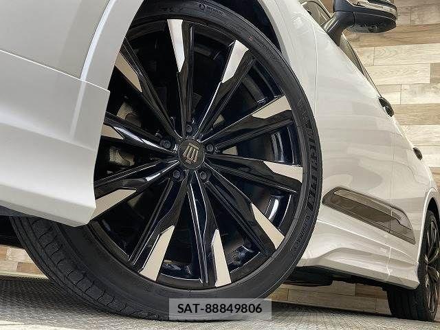 Toyota Crown Crossover 2023-08 6814337-18