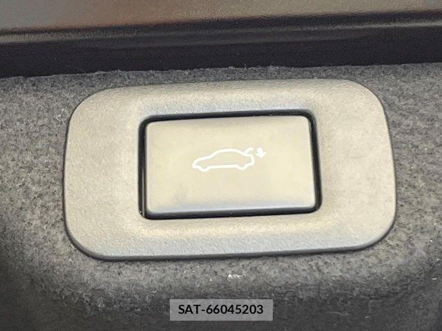 Toyota Crown Crossover 2023-02 6814338-10
