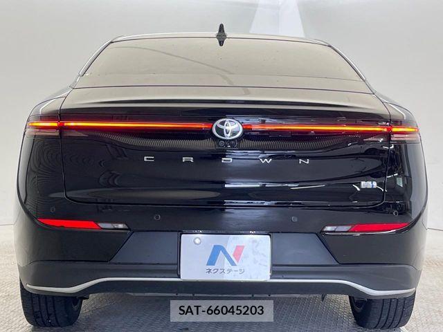Toyota Crown Crossover 2023-02 6814338-17