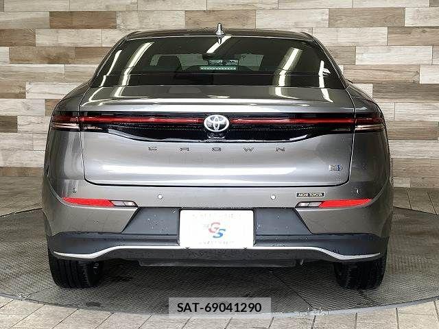 Toyota Crown Crossover 2023-05 6814355-14