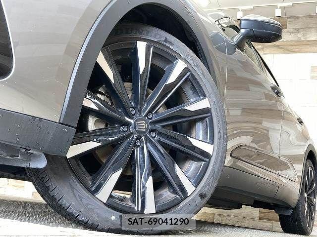 Toyota Crown Crossover 2023-05 6814355-18